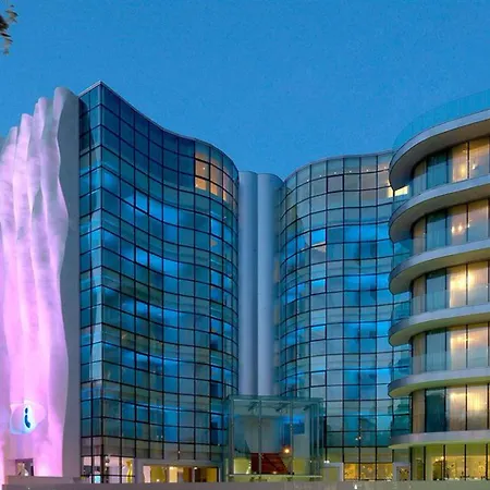 I-Suite Hotel-2